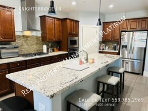 3542 Knightsbridge Ln in Clovis, CA - Building Photo - Building Photo