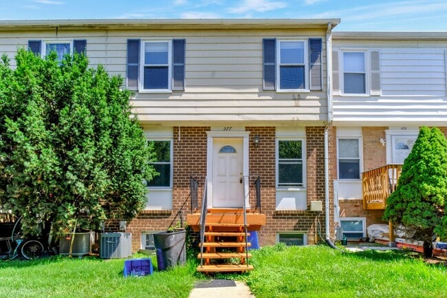 property at 577 W Diamond Ave