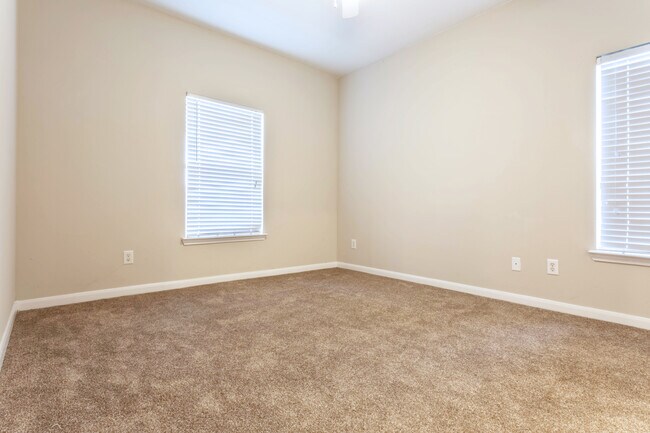 Fairlake Cove Apartment Homes photo'