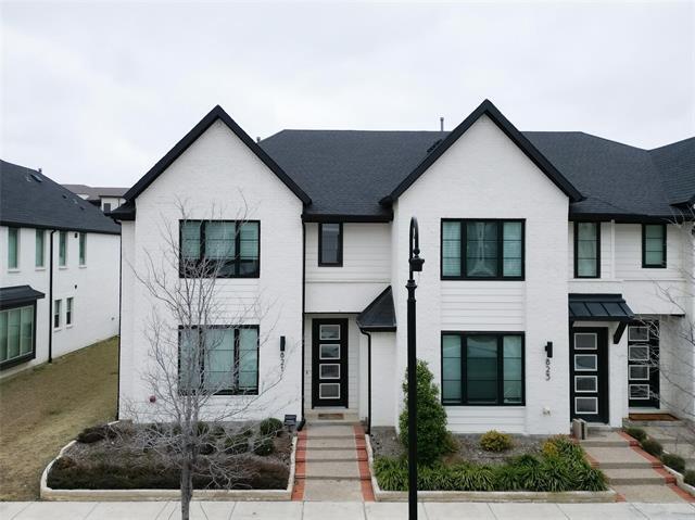 property at 821 Crystal Oak Ln