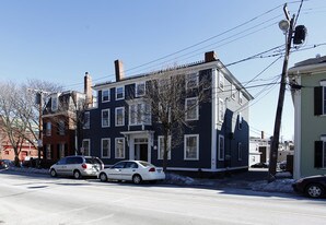313 Essex St in Salem, MA - Building Photo