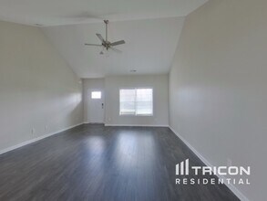 1007 Cyril Dr in Spring Hill, TN - Building Photo - Building Photo