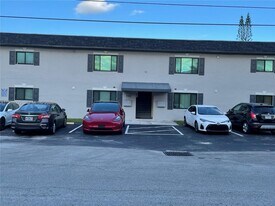 7390 NW 38th St in Hollywood, FL - Building Photo