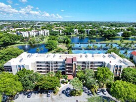 955 Egret Cir in Delray Beach, FL - Building Photo