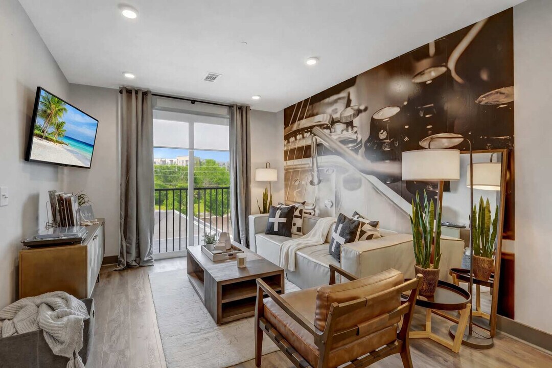 65 Lindsley Ave, Unit SI ID1051666P in Nashville, TN - Foto de edificio