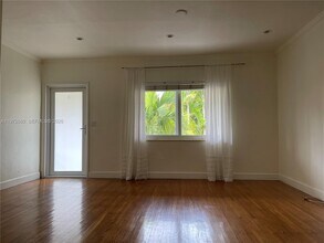 4780 Pine Tree Dr in Miami Beach, FL - Building Photo - Building Photo