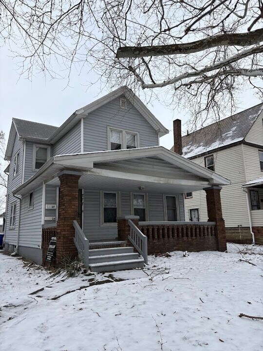 378 E 156th St in Cleveland, OH - Building Photo
