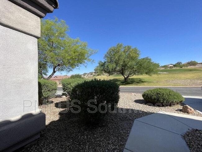 2928 Esmerelda Dr in Bullhead City, AZ - Building Photo - Building Photo