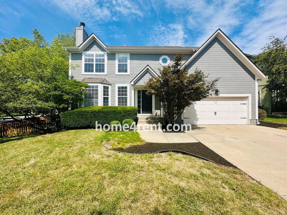 15146 W 153rd Terrace in Olathe, KS - Building Photo