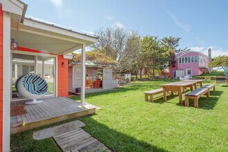 88 Tuthill Rd in Montauk, NY - Building Photo - Building Photo