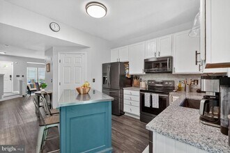 21103 Footstep Terrace in Ashburn, VA - Building Photo - Building Photo