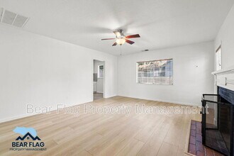 4551 Orinda Way in Sacramento, CA - Building Photo - Building Photo