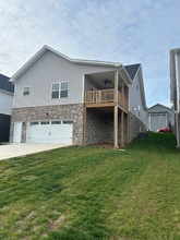 122 Roseberry St in Oak Ridge, TN - Foto de edificio - Building Photo