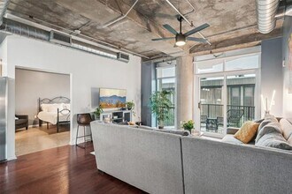 1001 Belleview St in Dallas, TX - Building Photo - Building Photo