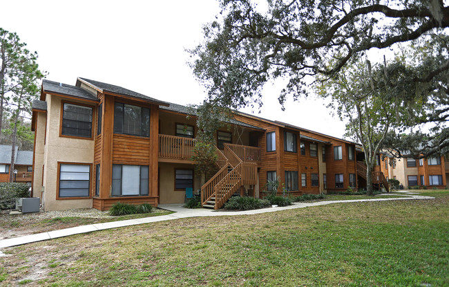 Cypress Trail in New Port Richey, FL - Foto de edificio - Building Photo