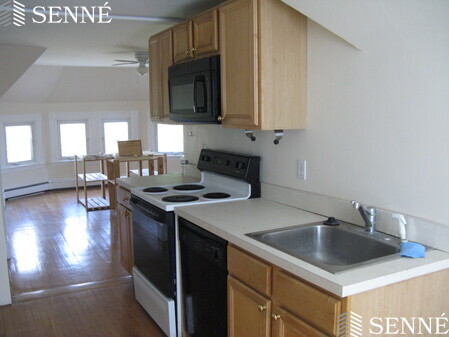 1539 Cambridge St, Unit 3 in Cambridge, MA - Building Photo - Building Photo