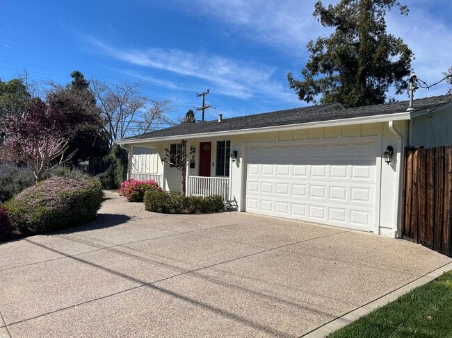 1450 Carolina Dr in Concord, CA - Building Photo - Building Photo