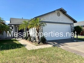 15957 Randall Ave in Fontana, CA - Building Photo