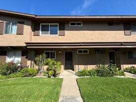 10062 Quail Ct in Fountain Valley, CA - Building Photo