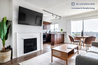 7600 Manchester Ave in Los Angeles, CA - Building Photo - Building Photo