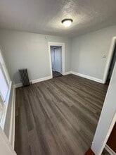 228 Whiting St in New Britain, CT - Building Photo - Building Photo