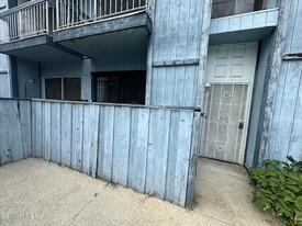 14520 Plummer St in Los Angeles, CA - Building Photo