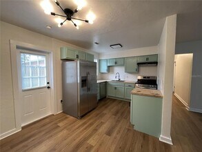 1405 SE 4th Ave in Gainesville, FL - Foto de edificio - Building Photo