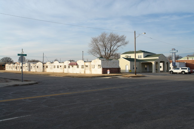 801 N Santa Fe Ave in Salina, KS - Building Photo - Building Photo