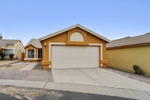 4379 W Bunk House Rd in Tucson, AZ - Building Photo