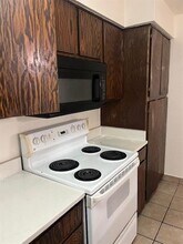 902 N Nursery Rd in Irving, TX - Building Photo - Building Photo