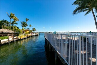104 Harbors Way in Boynton Beach, FL - Building Photo - Building Photo