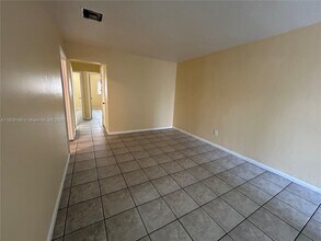 5600 NW 15th St in Lauderhill, FL - Building Photo - Building Photo