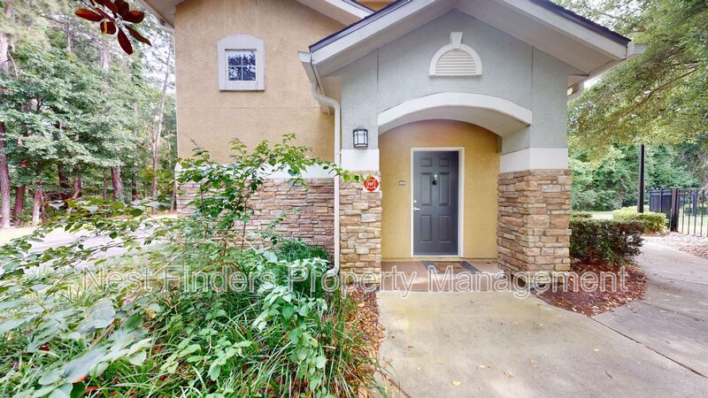 8539 Gate Pkwy W in Jacksonville, FL - Building Photo