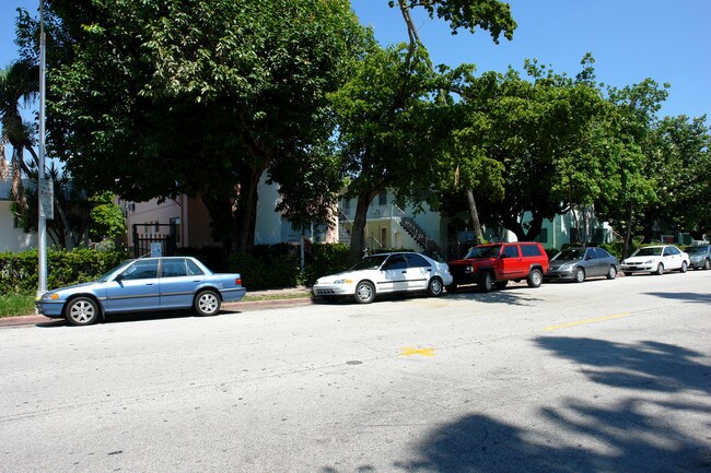 628 Jefferson Ave in Miami Beach, FL - Foto de edificio - Building Photo
