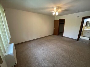680 Hartford Pike in Scituate, RI - Building Photo - Building Photo