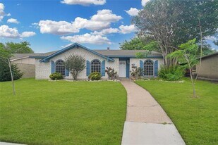 5161 Bartlett Dr in The Colony, TX - Building Photo