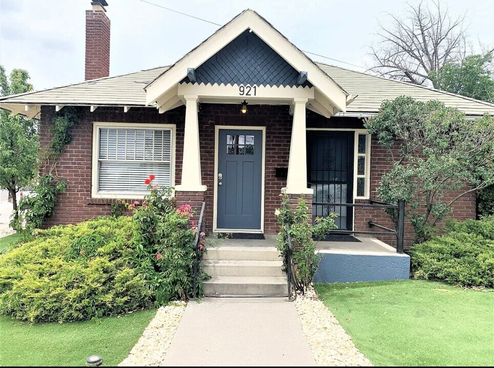 921 N Sierra St in Reno, NV - Building Photo