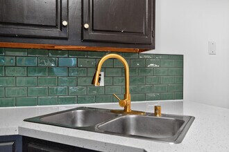 433 Darby Creek Rd in Lexington, KY - Building Photo - Building Photo