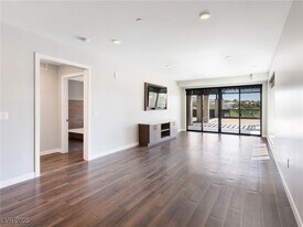 2460 E Serene Ave in Henderson, NV - Building Photo