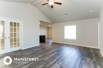 1005 NW 5th St in Newcastle, OK - Foto de edificio - Building Photo