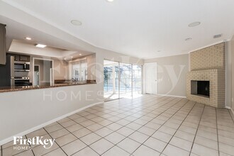 244 Birch Ln in Lakeland, FL - Foto de edificio - Building Photo