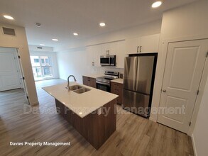 9219-9228 228 St NW in Edmonton, AB - Building Photo - Building Photo