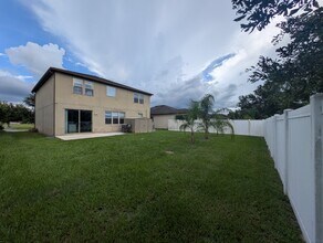 15303 Stone House Dr in Brooksville, FL - Building Photo - Building Photo