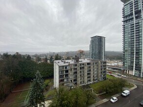 555 Sydney Av in Coquitlam, BC - Building Photo - Building Photo