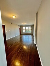 5350 N Broadway-Unit -3 in Chicago, IL - Foto de edificio - Building Photo