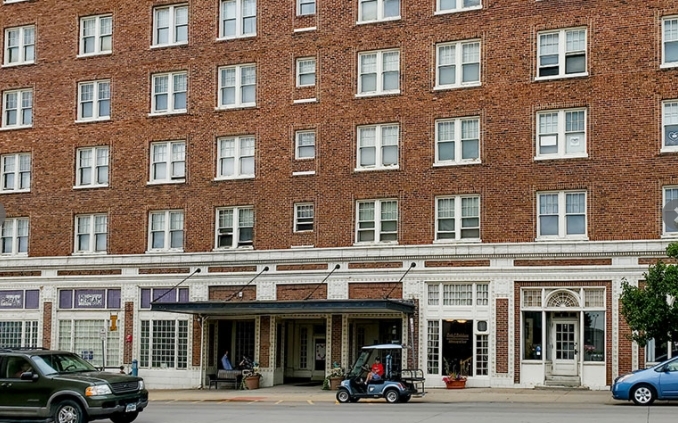 Historic Hotel Iowa in Keokuk, IA - Building Photo