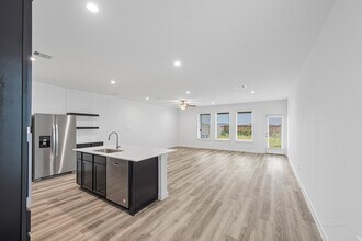 3002 Crown Gate Dr in Houston, TX - Building Photo - Building Photo