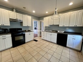 18 Romsey St, Unit 3 in Boston, MA - Building Photo