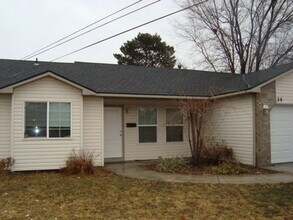 34 N Fairview St in Nampa, ID - Building Photo - Building Photo