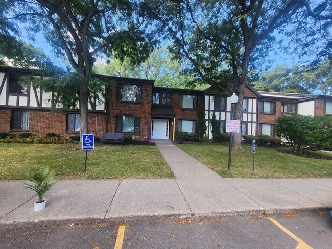 2519 Culver Rd in Rochester, NY - Building Photo - Building Photo